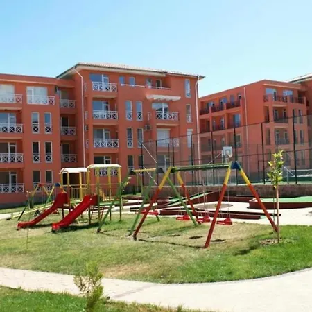 In Sunny Day 6 Complex מלון