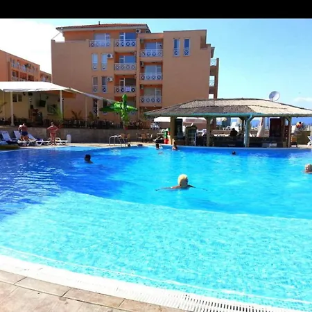 In Sunny Day 6 Complex